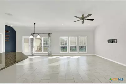 113 Ridgecrest, Floresville, TX 78114 - Photo 7