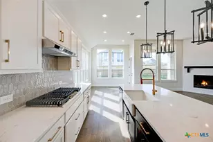 406 Cleveland Wy, New Braunfels, TX 78130 - Photo 5