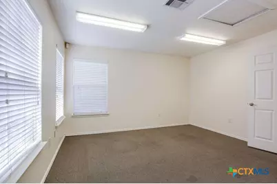 1712 N Interstate 35, San Marcos, TX 78666 - Photo 21