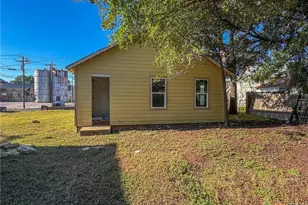 511 Saunders St, Gatesville, TX 76528 - Photo 19