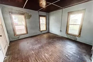 511 Saunders St, Gatesville, TX 76528 - Photo 11