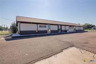 1001 E Airline Rd, Victoria, TX 77901 - Photo 1