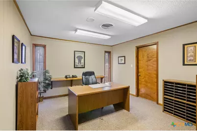 1001 E Airline Road, Victoria, TX 77901 - Photo 19