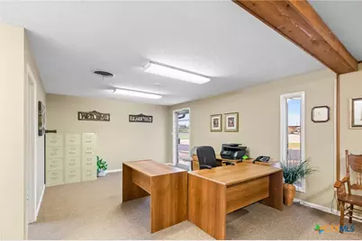 1001 E Airline Road, Victoria, TX 77901 - Photo 15