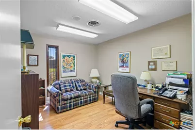 1001 E Airline Road, Victoria, TX 77901 - Photo 7