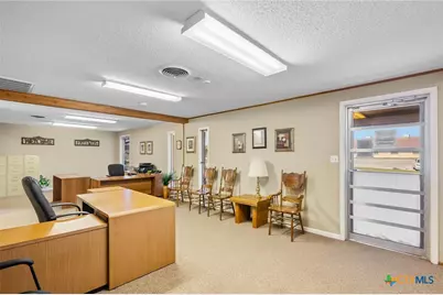 1001 E Airline Road, Victoria, TX 77901 - Photo 13