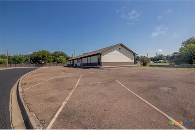 1001 E Airline Road, Victoria, TX 77901 - Photo 27