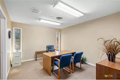 1001 E Airline Road, Victoria, TX 77901 - Photo 3