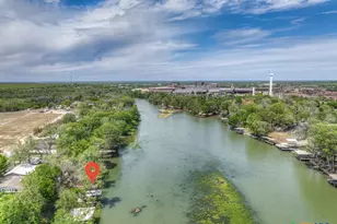 1015 Reiley Rd, Seguin, TX 78155 - Photo 43
