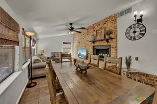 1015 Reiley Rd, Seguin, TX 78155 - Photo 9