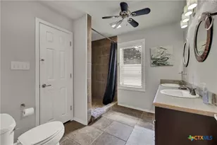 1015 Reiley Rd, Seguin, TX 78155 - Photo 17