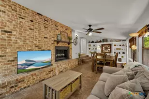 1015 Reiley Rd, Seguin, TX 78155 - Photo 11