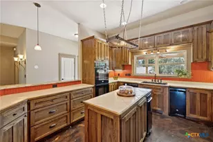 1331 Hilltop Ridge, New Braunfels, TX 78132 - Photo 9