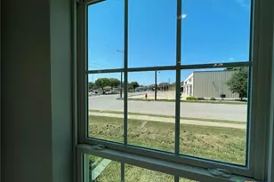 201 E 6th St, Lampasas, TX 76550 - Photo 5