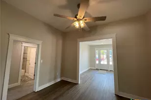 201 E 6th St, Lampasas, TX 76550 - Photo 15