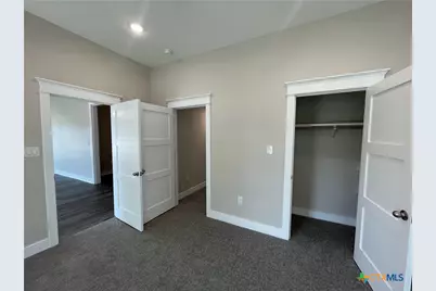 201 E 6th Street, Lampasas, TX 76550 - Photo 33