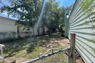 201 E 6th St, Lampasas, TX 76550 - Photo 11