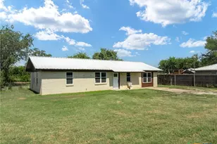 575 Farm Road 1602, Jonesboro, TX 76538 - Photo 3