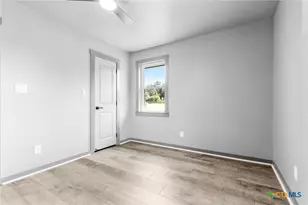 575 Farm Road 1602, Jonesboro, TX 76538 - Photo 7