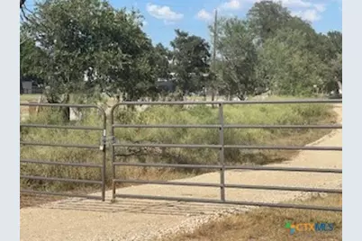 556 Krueger Canyon, New Braunfels, TX 78132 - Photo 5