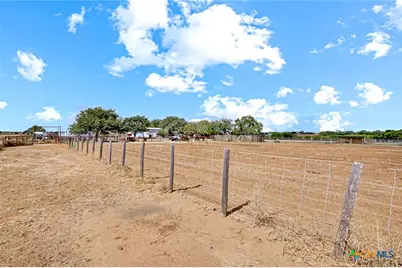 10862 Fm 537, Stockdale, TX 78160 - Photo 33