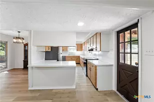 256 Dixie Ln, Victoria, TX 77904 - Photo 7