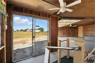 256 Dixie Ln, Victoria, TX 77904 - Photo 19