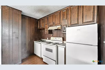 1144 Spruce Street, Seguin, TX 78155 - Photo 15