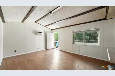 1144 Spruce Street, Seguin, TX 78155 - Photo 5