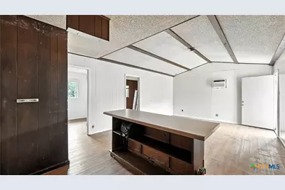 1144 Spruce Street, Seguin, TX 78155 - Photo 7