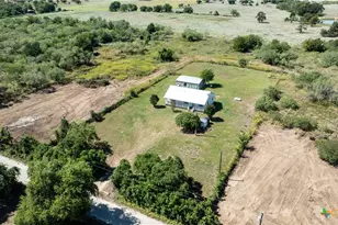 199 Sunset Trail, Luling, TX 78648 - Photo 33