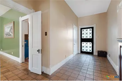 106 S Howe Street, Lampasas, TX 76550 - Photo 7