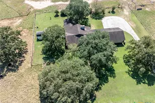 2405 Co Rd 239, Gonzales, TX 78629 - Photo 37