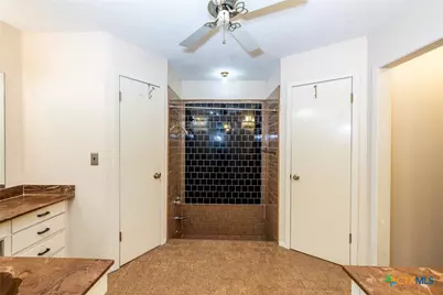 2405 County Road 239, Gonzales, TX 78629 - Photo 19