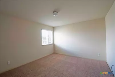 864 Foxfire Drive, New Braunfels, TX 78130 - Photo 11