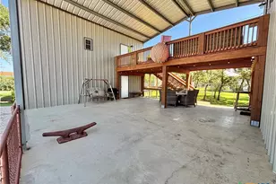 76 Blue St, Port O'Connor, TX 77982 - Photo 5