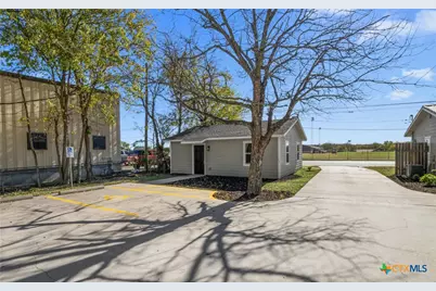 622 E 6th Avenue, Belton, TX 76513 - Photo 11