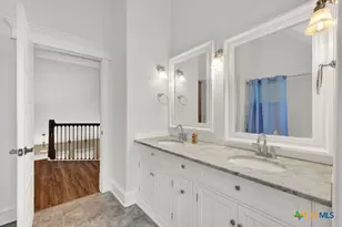 204 Falling Hls, New Braunfels, TX 78132 - Photo 31