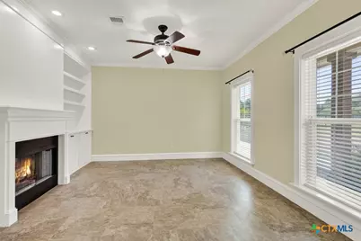 204 Falling Hills, New Braunfels, TX 78132 - Photo 9