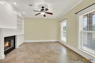 204 Falling Hls, New Braunfels, TX 78132 - Photo 9