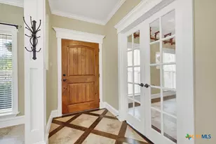 204 Falling Hls, New Braunfels, TX 78132 - Photo 5