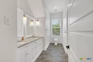 204 Falling Hls, New Braunfels, TX 78132 - Photo 31