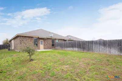 514 Creekside Circle, New Braunfels, TX 78130 - Photo 15