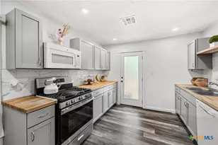 2113 Saunders St, Gatesville, TX 76528 - Photo 3