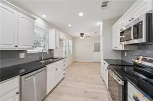 1006 Eagle Dr, Eddy, TX 76524 - Photo 5