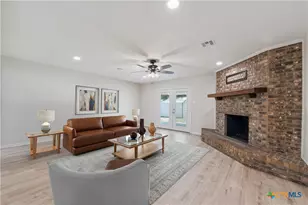 1006 Eagle Dr, Eddy, TX 76524 - Photo 3