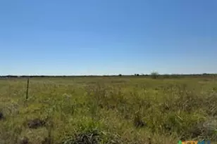 000 County Road 18, Hallettsville, TX 77964 - Photo 19