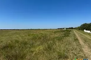 000 County Road 18, Hallettsville, TX 77964 - Photo 15