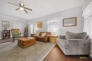 1009 E Leon St, Gatesville, TX 76528 - Photo 5