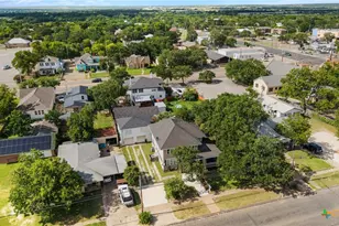 1009 E Leon St, Gatesville, TX 76528 - Photo 37